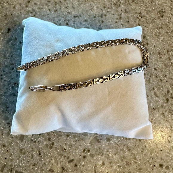 Made In Italy Sterling Silver Flat Byzantine Bracelet 7 1/2” with Lobster Clasp - Picture 3 of 8